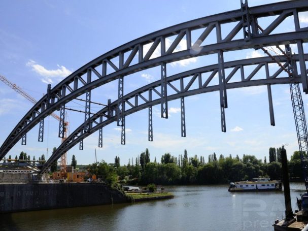 © Friedhelm Herr / R98Bild Neue Osthafenbrücke – Foto von Friedhelm Herr / BildR98